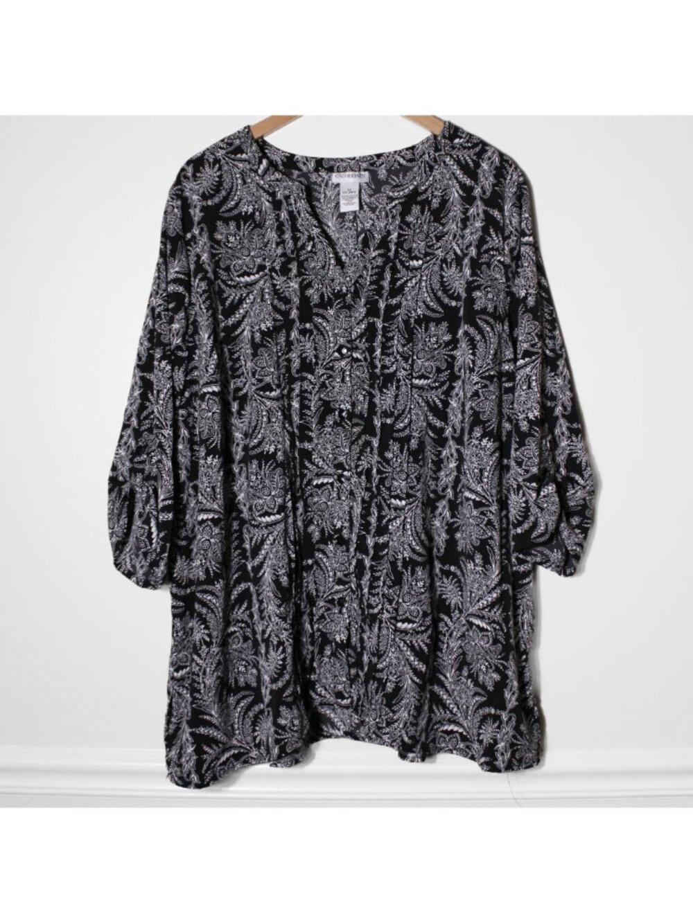Catherines Floral Paisley Popover Tunic Top Black & White Roll Tab Sleeve 2X